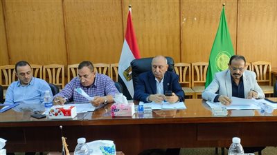 رئيس الغرفة التجارية بالإسماعيلية: تذليل العقبات أمام التجار لتلبية احتياجات المواطنين| صور 