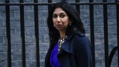 المهاجرون.. أولى أزمات حكومة ريشي سوناك