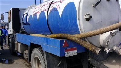 انتشار سيارات الصرف الصحي في شوارع الإسكندرية تحسبا لهطول الأمطار | صور