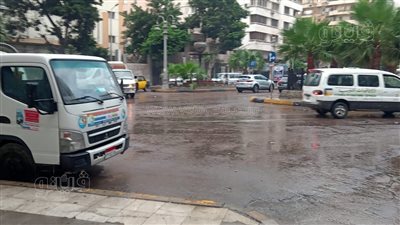 استعدادات أمنية ومرورية مكثفة بالطرق لمواجهة هطول الأمطار.. مصدر يكشف إرشادات القيادة الآمنة وخط ساخن لتلقي البلاغات | صور