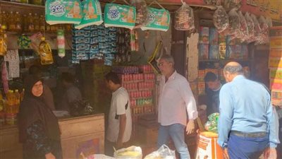 فتح ٧ منافذ بيع بقرى منشأة القناطر وتحرير محضرين لمخبز سياحى بدون ترخيص| صور