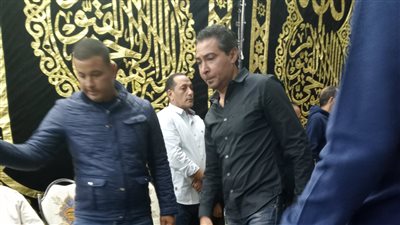 محمد بركات يقدم واجب العزاء في والدة سيد معوض بالفيوم | صور