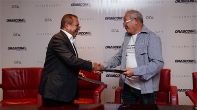 أورا ديفلوبرز إيجيبت توقع عقدًا مع أوراسكوم لإنشاء مشروع سيلفر ساندس 