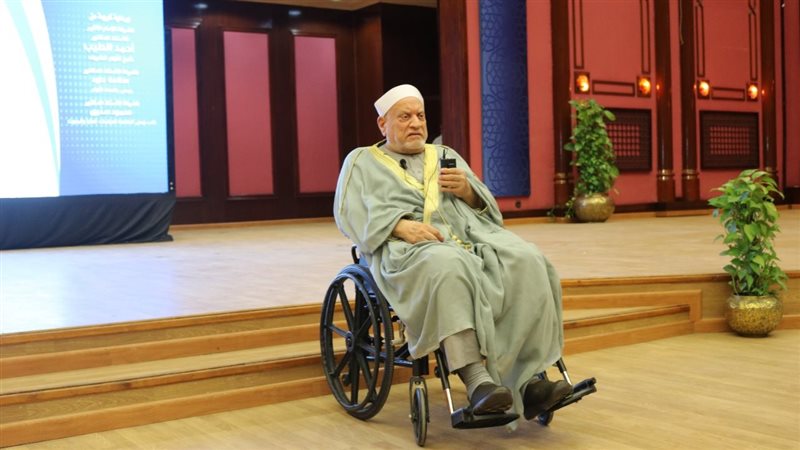 الدكتور أحمد عمر