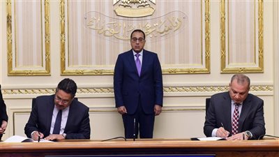 مدبولي يشهد توقيع اتفاق بشأن حجز وتخصيص وبيع الوحدات بمشروع “سكن لكل المصريين”