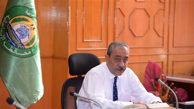 محافظ الإسماعيلية يوجه بتشديد الرقابة على الأسواق ومخازن السلع الاستراتيجية