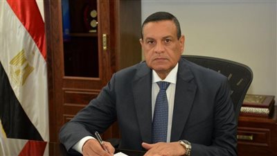 هشام آمنة: تنفيذ 22 ألف كيلو متر طرق محلية بالمحافظات بتكلفة 60 مليار جنيه