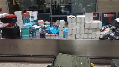 إحباط تهريب أجهزة إلكترونية بـ 450 مليون جنيه | صور 