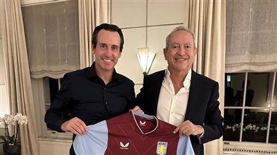 ناصف ساويرس يقدم مدرب أستون فيلا الجديد أوناي إيمري | صور 