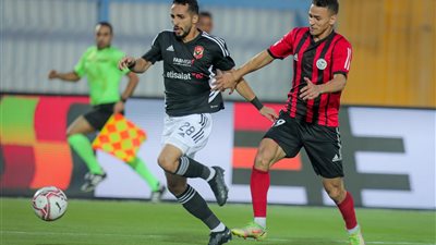 كريم فؤاد يسجل الهدف الثالث للأهلي أمام الداخلية |صور