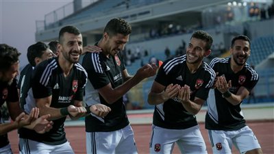 كريم فؤاد يسجل الثنائية الأولى للأهلى بالدورى في شباك الداخلية 