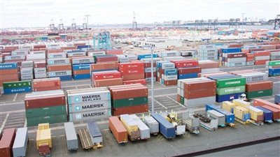 الغرف التجارية: خروج 4 آلاف شحنة سلع من الموانئ خلال 48 ساعة|فيديو