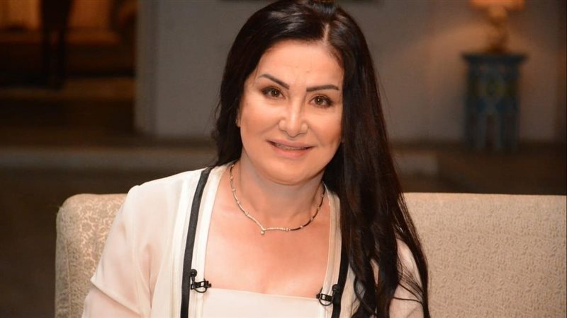 الفنانة وفاء سالم