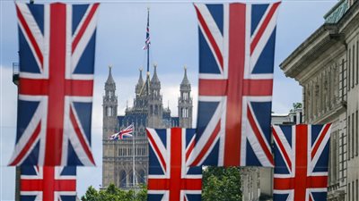 بريطانيا تستبعد إجراء انتخابات الشهر المقبل في إيرلندا الشمالية