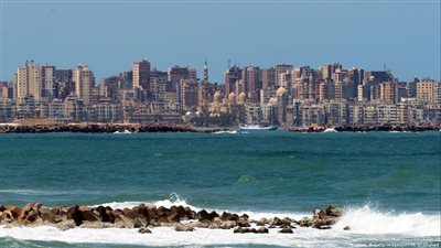 محافظ الإسكندرية يكشف عن ظاهرة لم تحدث منذ سنوات تمهد لغرق المدينة