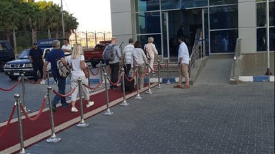 تفاصيل رد القيمة المضافة على مشتريات السائحين المغادرين لمصر | فيديو