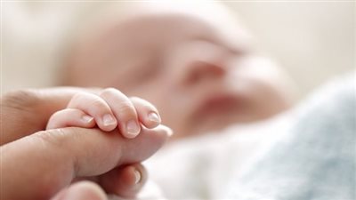 ما حكم تأخير الإنجاب لعدم القدرة على رعاية الأطفال؟، الإفتاء ترد