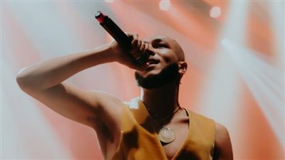 حظر المخدرات والكحوليات والشماريخ.. شروط 