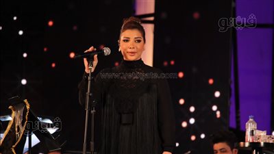 شاهد.. إطلالة جذابة لـ أصالة بعد جدل إجرائها عمليات تجميل