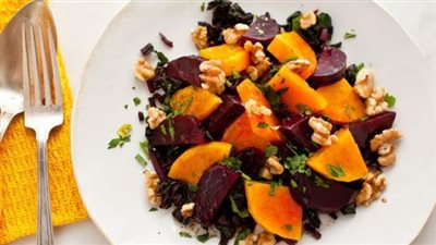 لذيذة ومغذية.. طريقة عمل سلطة القرع بالبنجر | فيديو