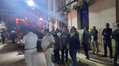 أول صور من موقع عقار إمبابة المنهار