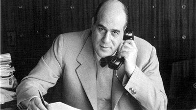 عيد الحب ليس لهؤلاء.. مصطفى أمين يكشف سر دعوته للاحتفاء بـ 4 نوفمبر 