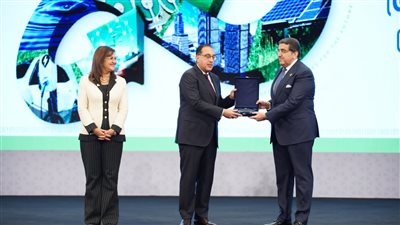  حصاد مؤتمر المشروعات الخضراء.. تكريم 18 فائزا.. والطاقة المتجددة أبرز سبل مواجهة التغير المناخي 