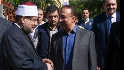 محافظ الإسكندرية ووزير الأوقاف يفتتحان المسجد الكبير بالمعمورة 