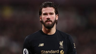 أليسون بيكر يوجه ضربة موجعة لـ ليفربول 