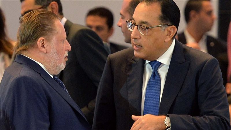 رئيس الوزراء ومحافظ