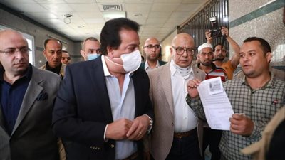 وزير الصحة يوجه بسرعة إصدار قرار علاج على نفقة الدولة لمريضة بـ 