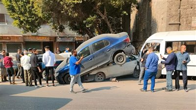 حادث مروع.. إصابة 4 أشخاص في تصادم 5 سيارات بغمرة