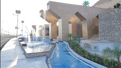 شلالات مياه من الجبال.. الممشى السياحي بشرم الشيخ يستقبل ضيوف مؤتمر المناخ 