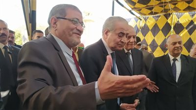 التموين تقرر مد صرف الدقيق الحر للمخابز السياحية حتى نهاية العام الجاري 