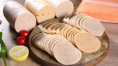 وفري فلوسك.. واتعلمي طريقة عمل اللانشون بالفراخ في البيت 