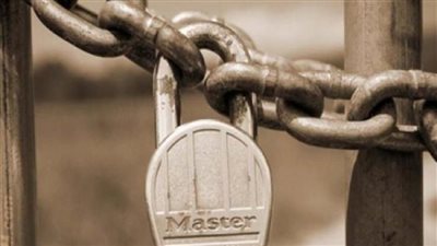 رفع 11 سيارة متهالكة وغلق 8 مصانع مخالفة في حملات مكبرة بالجيزة