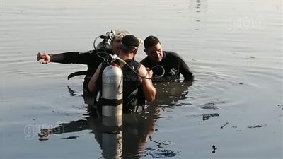 ألقى بنفسه في الترعة.. قوات الإنقاذ النهري تبحث عن جثة مسن بالغربية |فيديو وصور