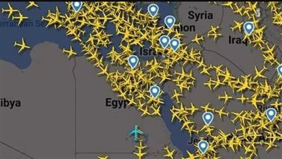 زحام طائرات في سماء مصر.. مشهد لم تره من قبل| صور