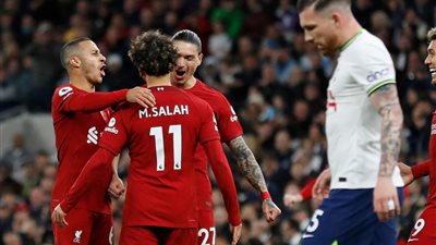 محمد صلاح يتألق ويقود ليفربول لفوز مثير على توتنهام بالدوري الإنجليزي| صور 