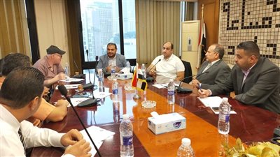 شعبة المصنوعات الجلدية تبحث حلول توفير مستلزمات الإنتاج