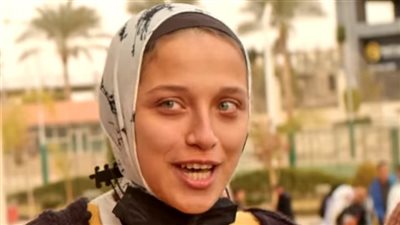 وصول والد المتهم بقتل سلمى بهجت.. وغياب والدته عن جلسة النطق بالحكم عليه