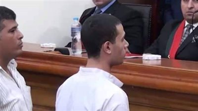 وصول المتهم بقتل فتاة الشرقية لجنايات الزقازيق لحضور جلسة النطق بالحكم