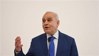 أبرزها القضاء على الملاريا ومكافحة الآفات الزراعية.. عالم مصري يقدم 11 براءة اختراع لإنقاذ العالم 