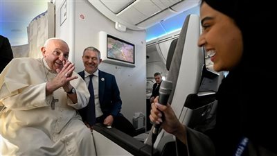 بابا الفاتيكان: أدهشني طرح شيخ الأزهر عن الحوار لفهم الآخر والعمل معه