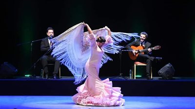 «تشوني الإسبانية» تشعل ليالي وحفلات أوبرا الإسكندرية | صور