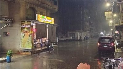 تعرض دمياط لموجة طقس سيئ وسقوط أمطار.. وهذا موقف حركة الصيد ببوغاز عزبة البرج | صور 