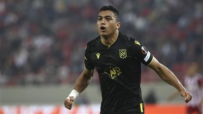 بعد تألقه مع النادي الفرنسي.. نانت يحسم مصير مصطفي محمد 