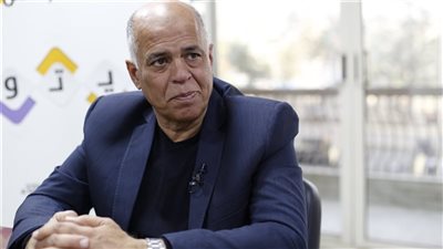 هشام يكن لـ«فيتو»: أتوقع تتويج ألمانيا بكأس العالم وتألق نجم فرنسا.. حصلت على أفضل ثالث مدافع في العالم بعد مونديال 90.. والجوهري لم يجاملني 