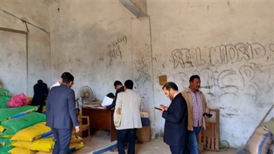  محافظ المنيا يتفقد عددا من المجمعات الغذائية والأسواق 