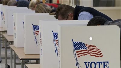 الحمار ضد الفيل.. مراكز الاقتراع تفتح أبوابها للتصويت في انتخابات التجديد النصفي بأمريكا